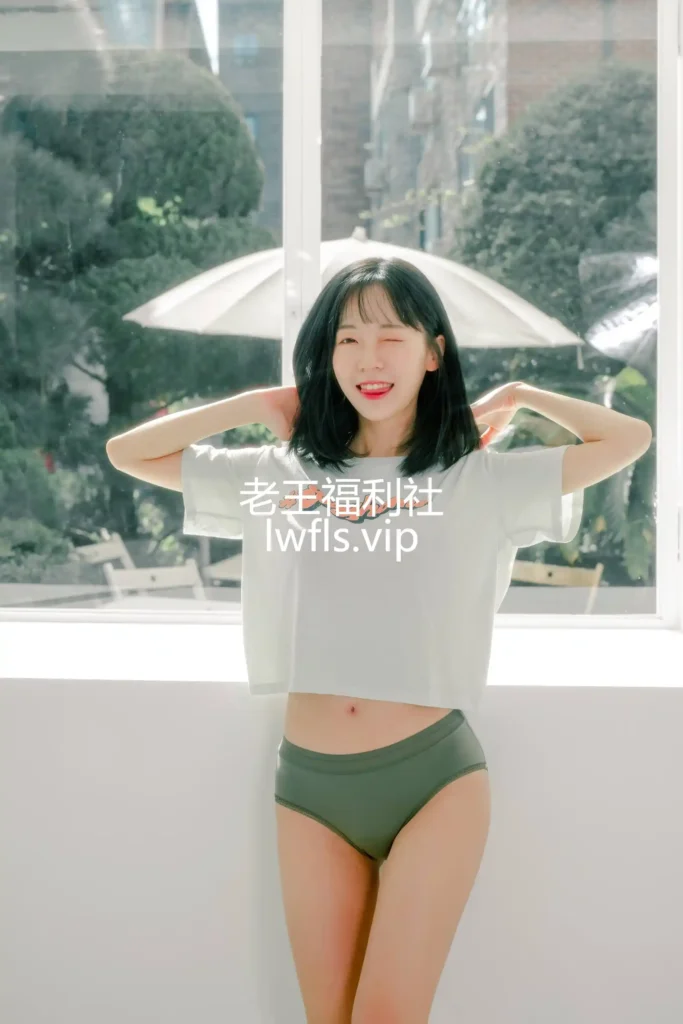 图片[5]-Leeesovely李素英美女写真图集合集下载 - 老王福利社 - lwfls.vip[67套][480GB]-老王福利社