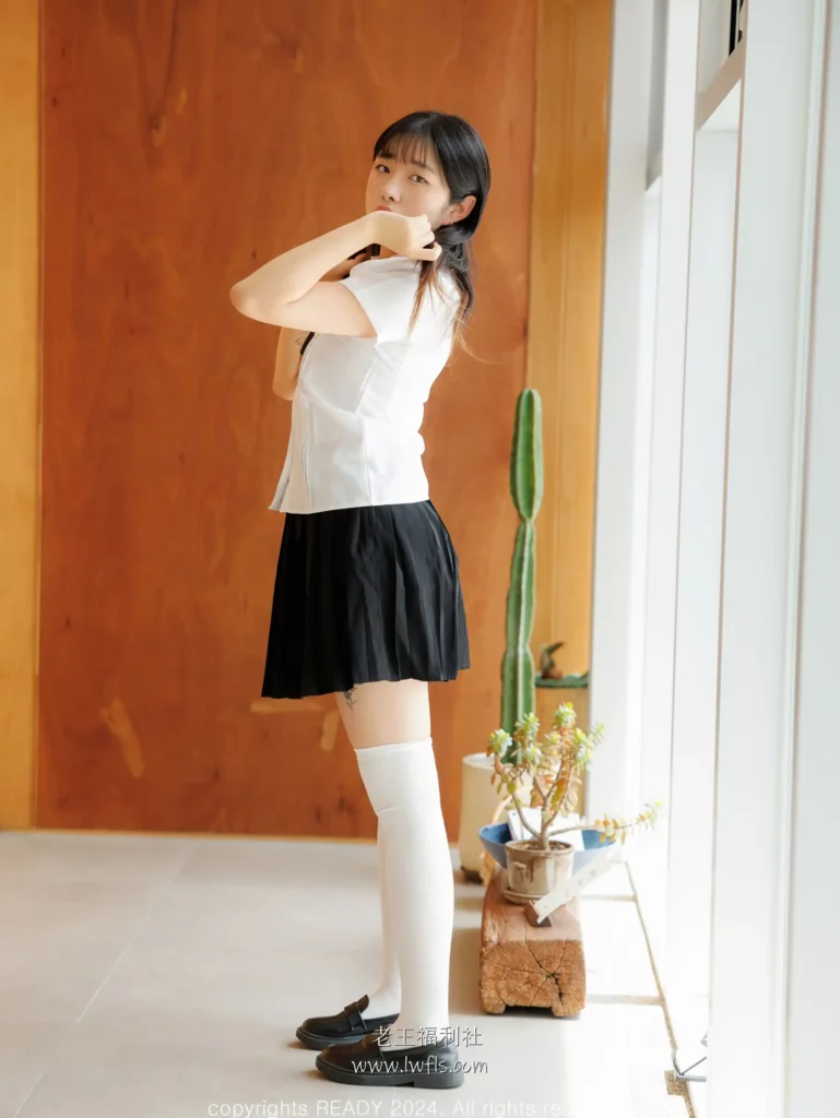 Sonson ReadySonSon 女学生制服 Vol.001 出道 - 老王福利社 - lwfls.vip[在线欣赏][142P-1.87GB]-老王福利社