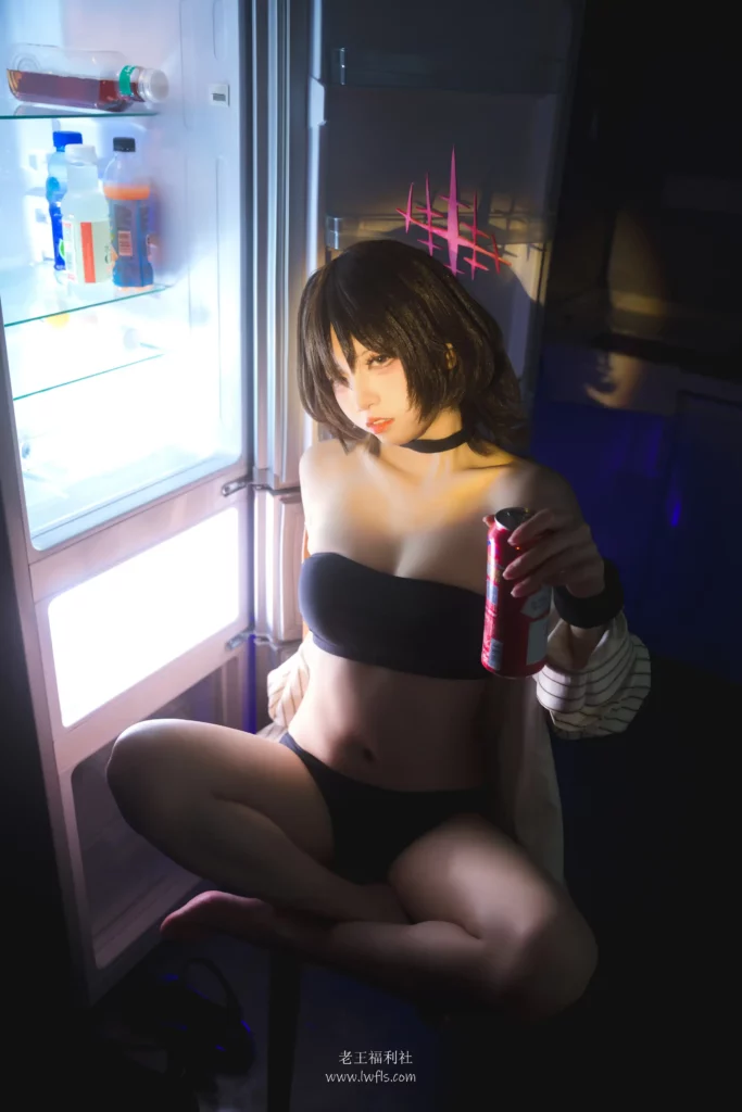 美咲泳装1