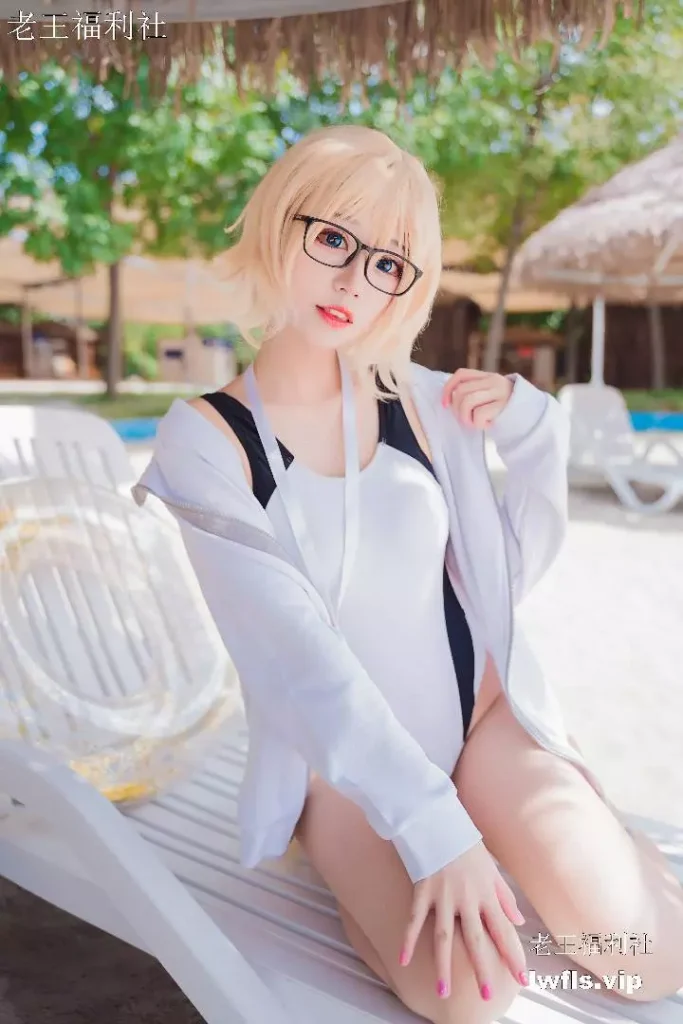 猫君君MaoJun 19套美女写真合集下载[8.0GB]