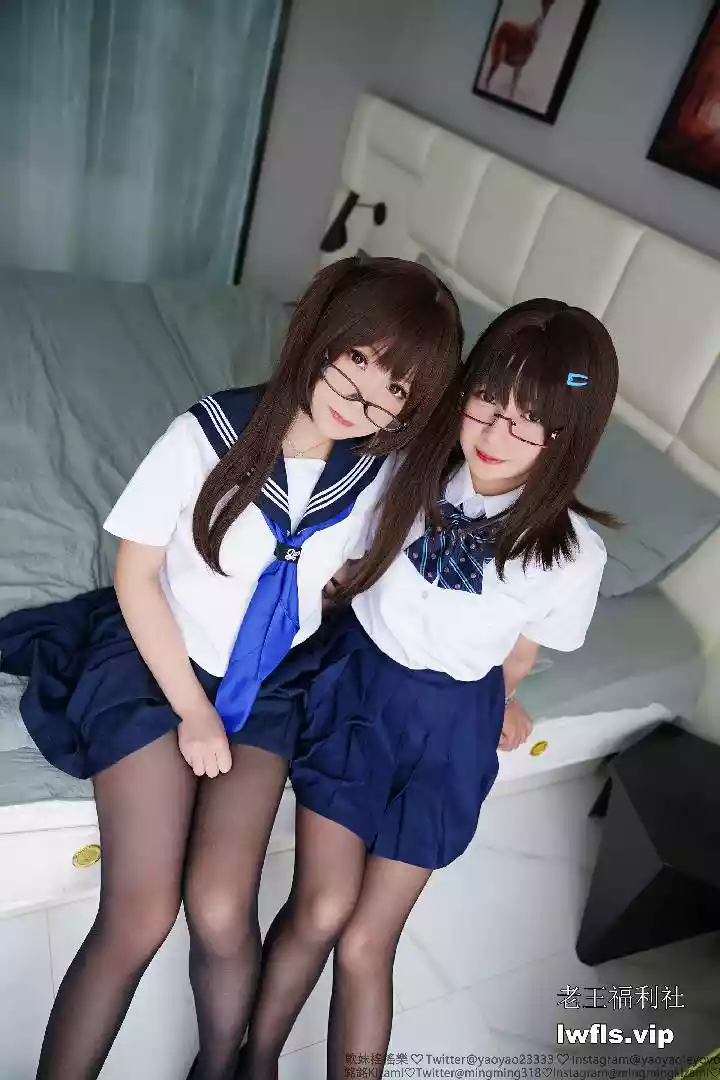 铭铭Kizami NO.004-x軟妹搖搖樂黑絲JK制服 [74P]