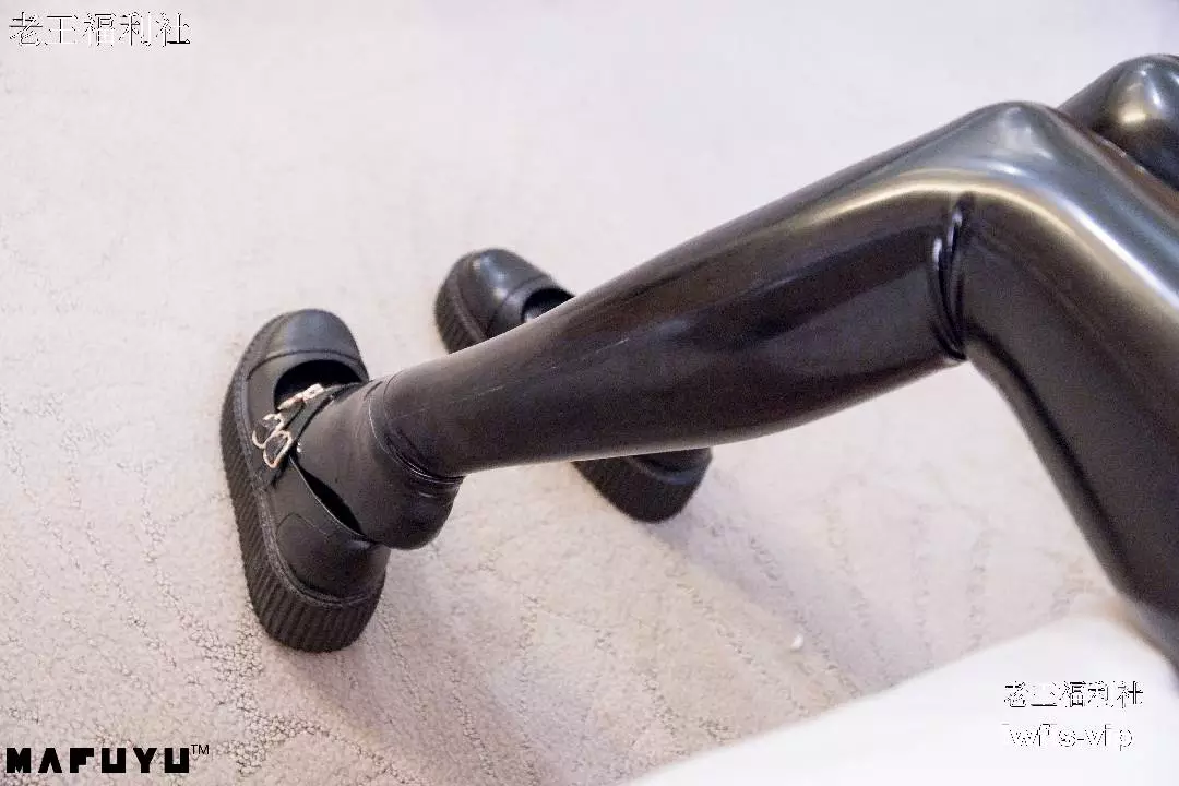 神楽坂真冬 NO.005- 胶袜系列 [81P]