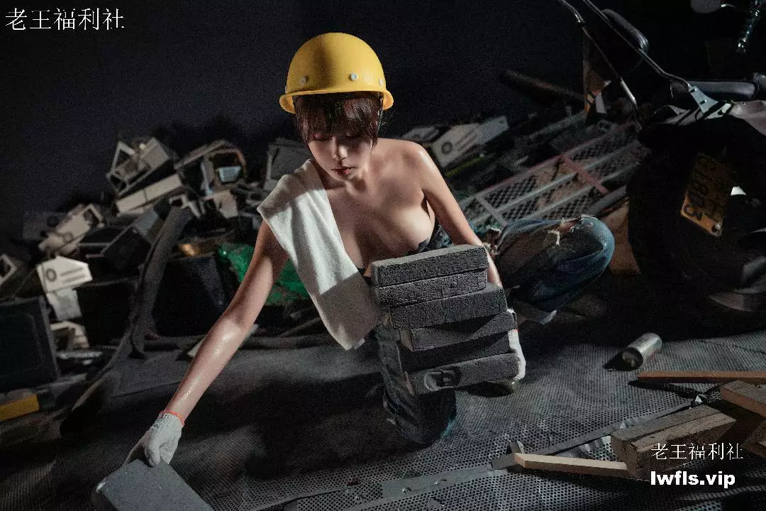 奈汐酱nice-NO.002-咱们工人有力量 [35P]